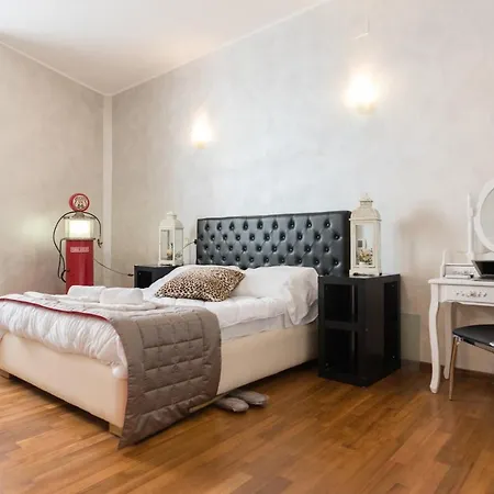 Guest house Rhome Plaza Collection